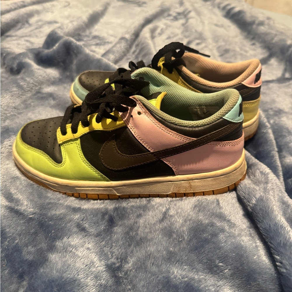 Nike Women's Sneakers - Black, Pink, Yellow, Green, Blue